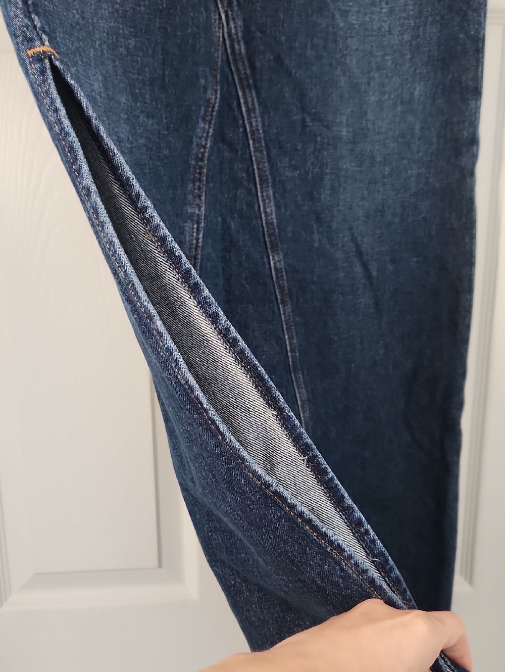 Levi's Iconic Long Skirt, Dark Wash, Size 29, New with Tags - Picture 3 of 16
